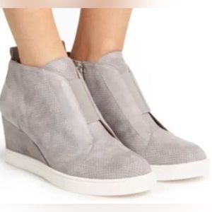 Brand new - in box Línea Paolo Felicia Suede Wedge Sneakers